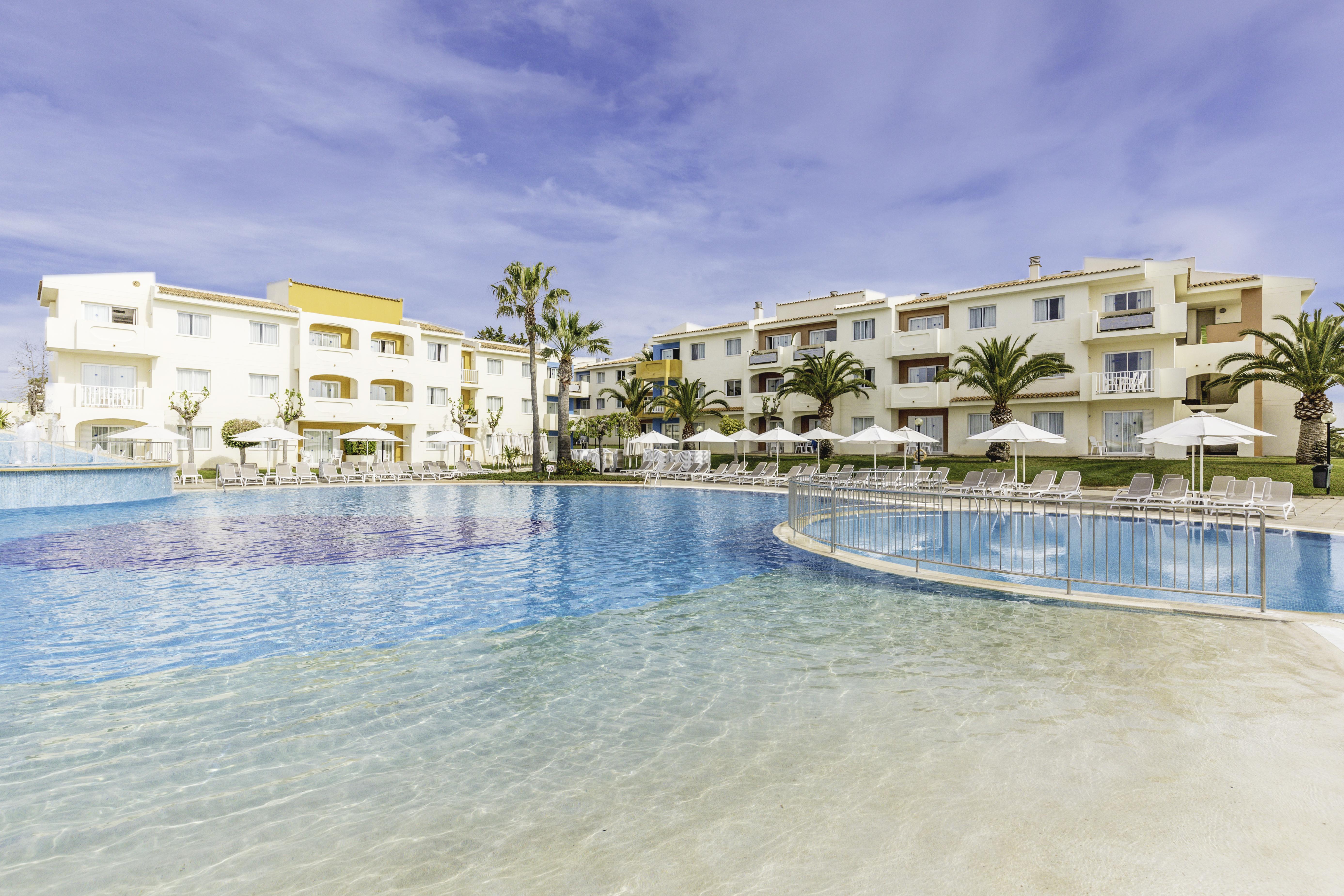 Blau Punta Reina Hotel Cala Mandia  Bagian luar foto