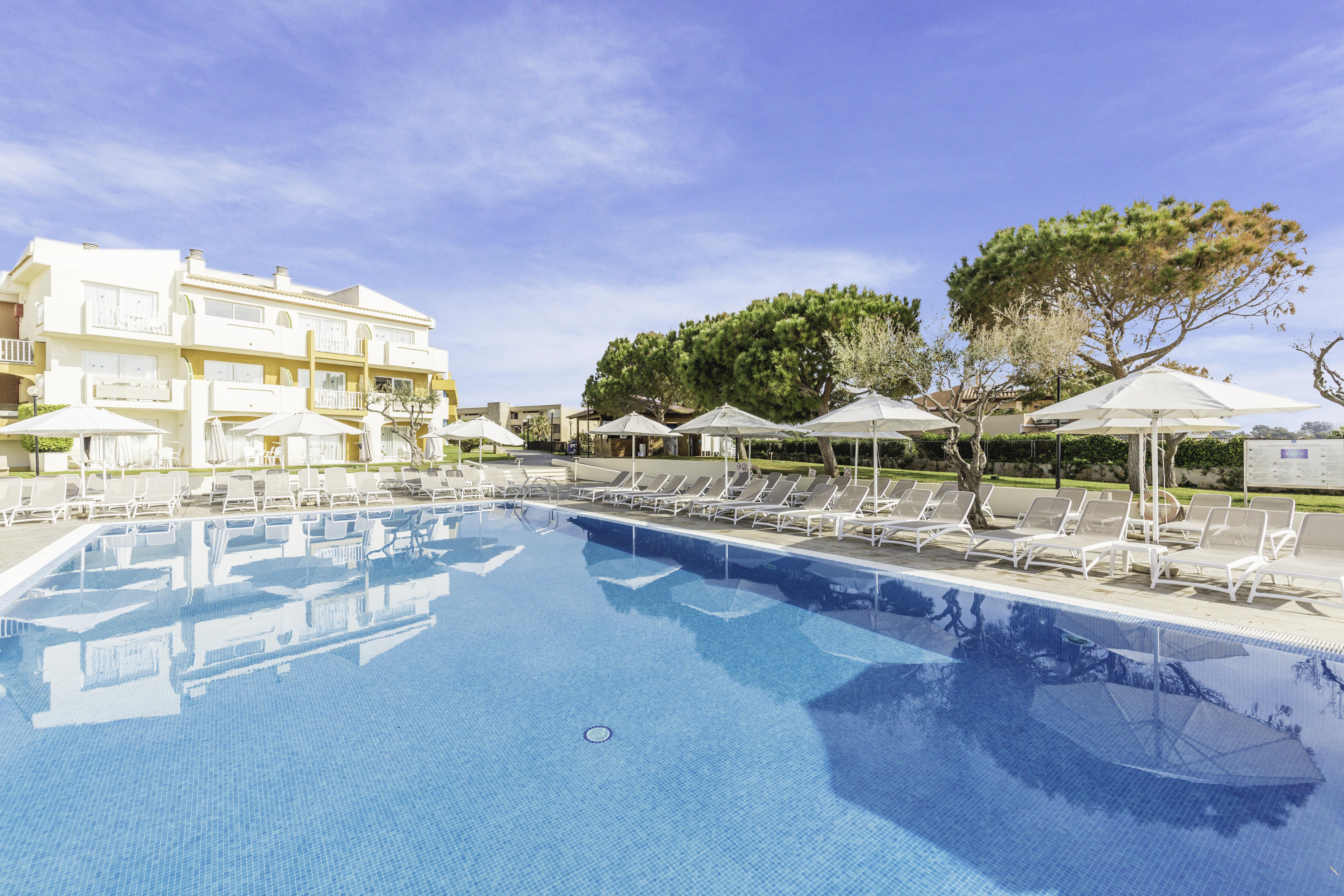 Blau Punta Reina Hotel Cala Mandia  Bagian luar foto
