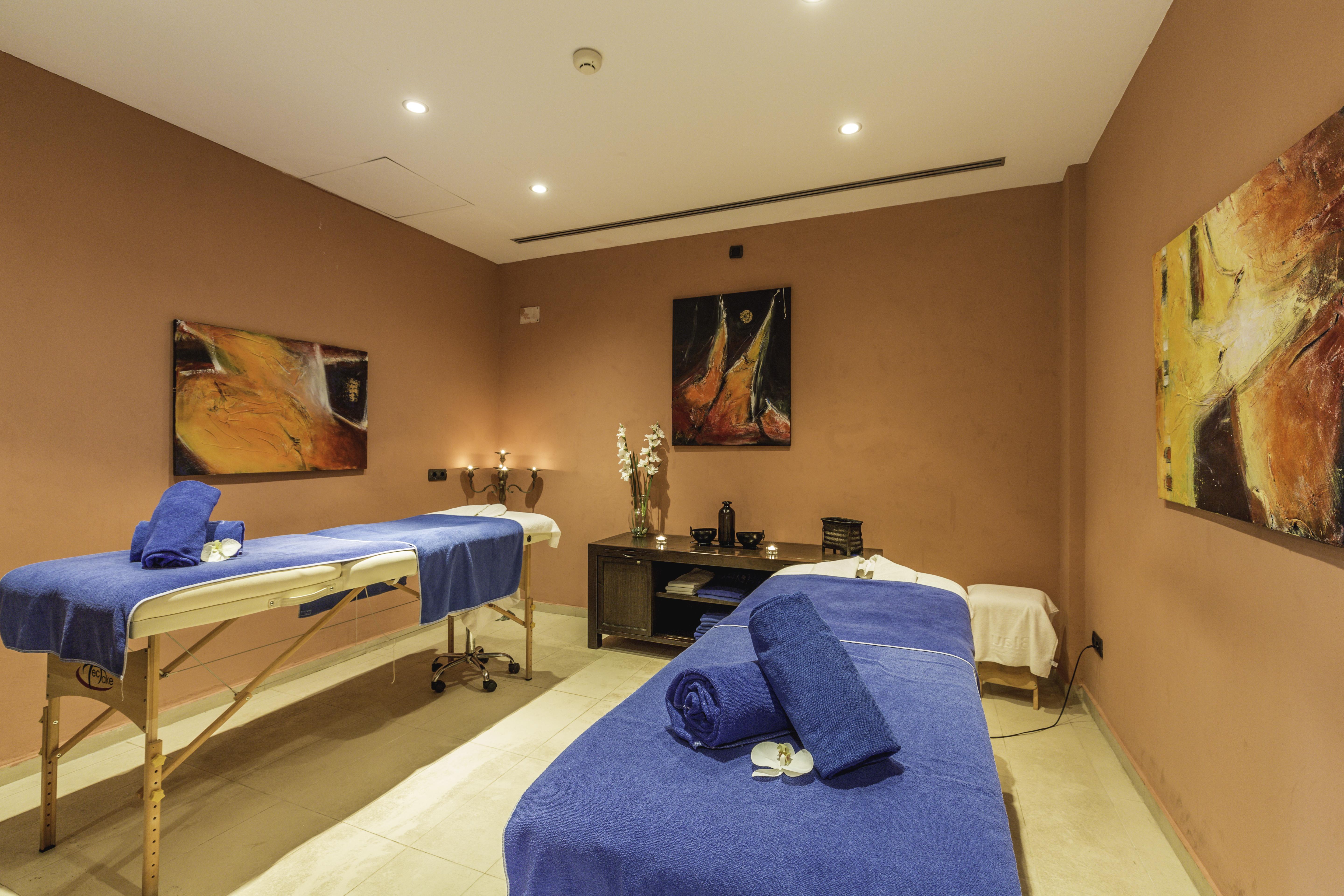 Blau Punta Reina Hotel Cala Mandia  Bagian luar foto