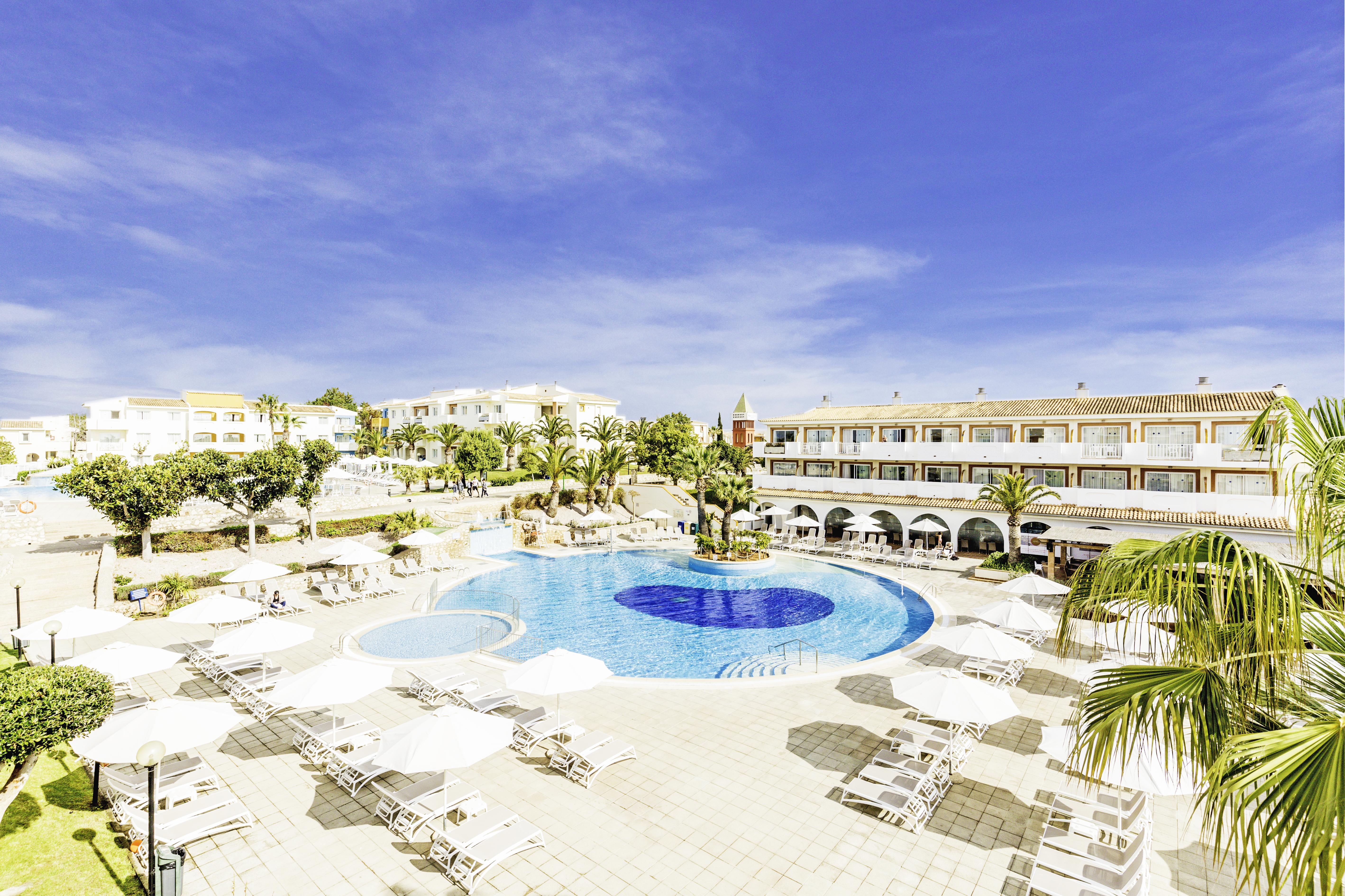 Blau Punta Reina Hotel Cala Mandia  Bagian luar foto