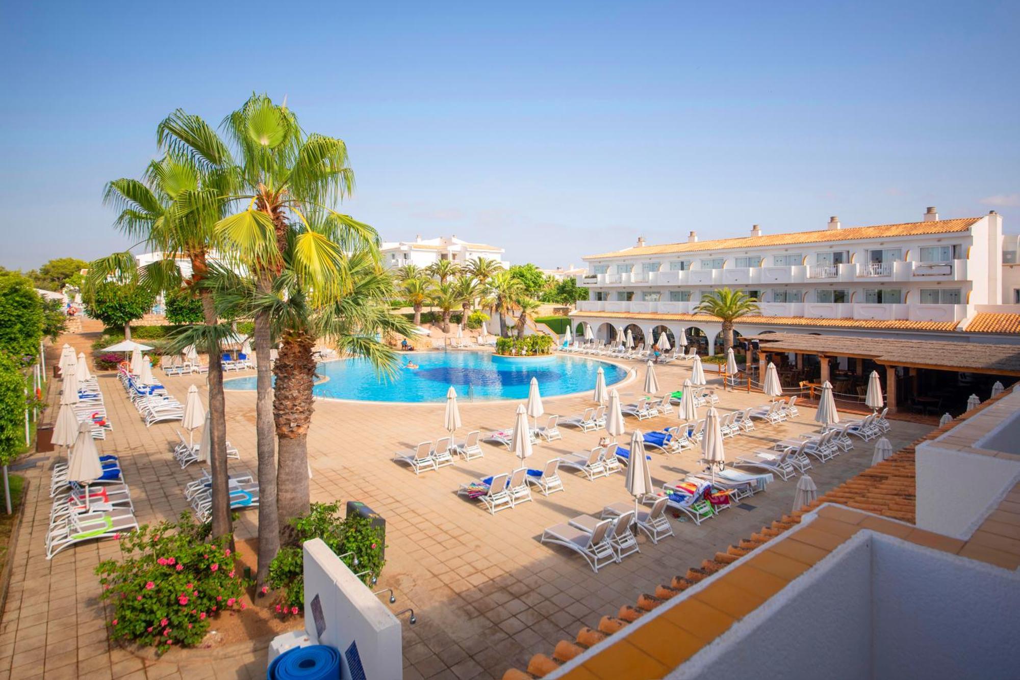 Blau Punta Reina Hotel Cala Mandia  Bagian luar foto